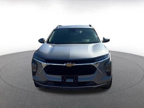 Sterling Gray Metallic 2025 Chevrolet Trax LT