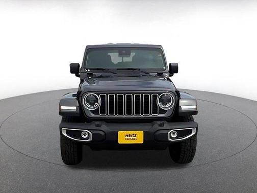 Granite Crystal Clearcoat Metallic 2025 Jeep Wrangler Sahara