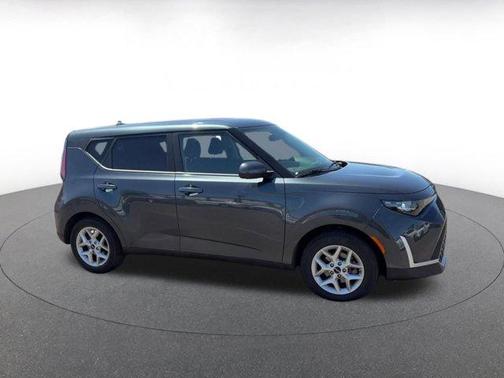 Gravity Gray 2025 Kia Soul LX