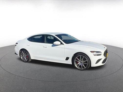 Alta White 2025 Genesis G70 2.5T