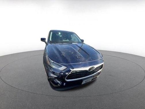 2025 Toyota Highlander LE