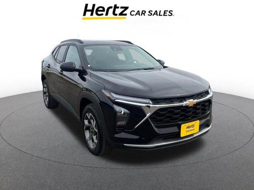 Mosaic Black Metallic 2025 Chevrolet Trax LT