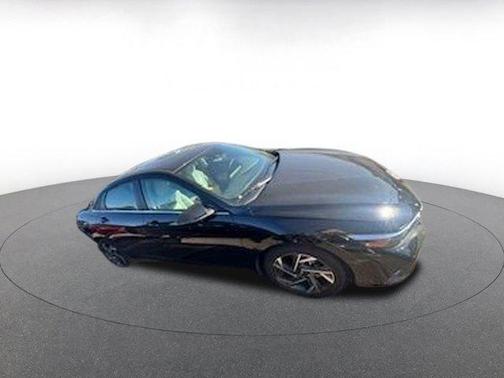 2025 Hyundai ELANTRA HEV Limited