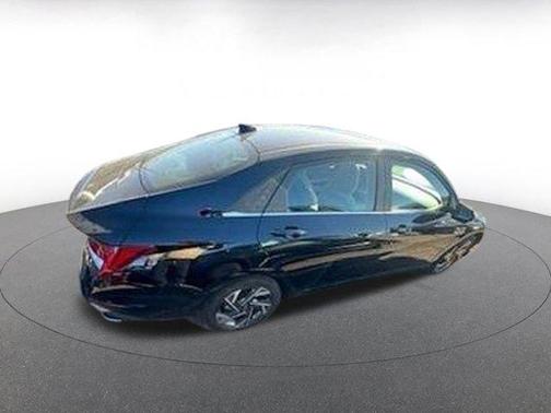 2025 Hyundai ELANTRA HEV Limited