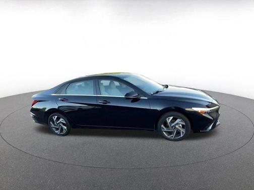 2025 Hyundai ELANTRA HEV Limited