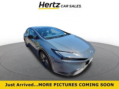 2025 Toyota Prius LE