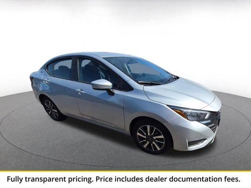 Brilliant Silver Metallic 2025 Nissan Versa 1.6 SV