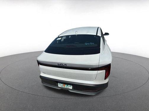 Snow White Pearl 2025 Kia K4