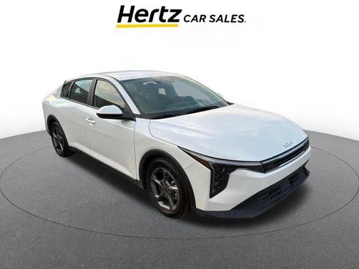 Snow White Pearl 2025 Kia K4