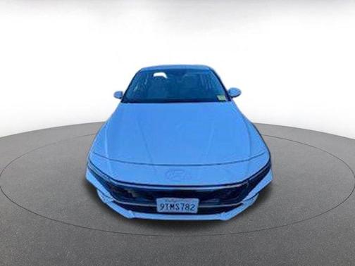 2025 Hyundai ELANTRA HEV Limited