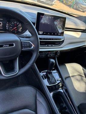 Bright White Clearcoat 2025 Jeep Compass Limited