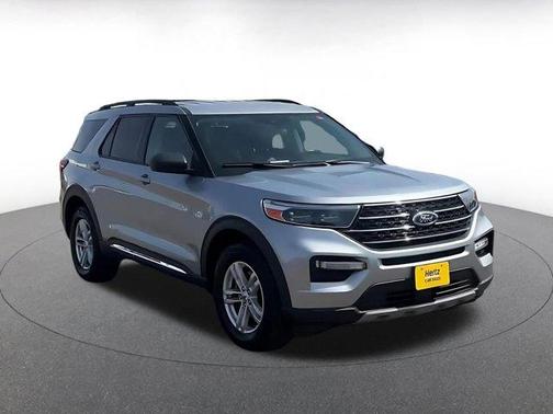 Iconic Silver Metallic 2023 Ford Explorer XLT