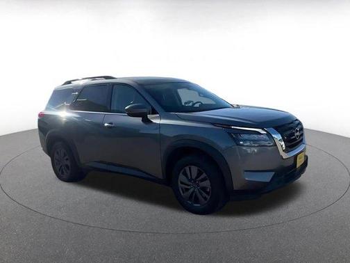 Gun Metallic 2025 Nissan Pathfinder SV