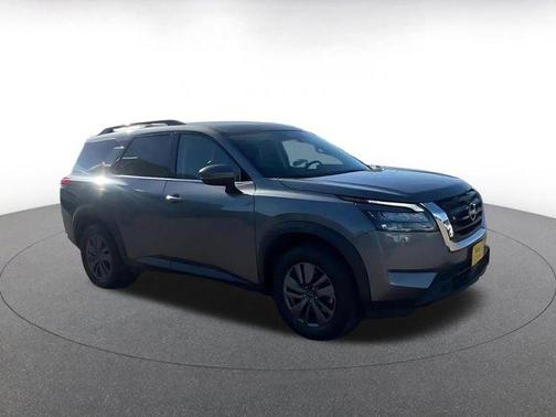 Gun Metallic 2025 Nissan Pathfinder SV