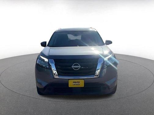 Gun Metallic 2025 Nissan Pathfinder SV