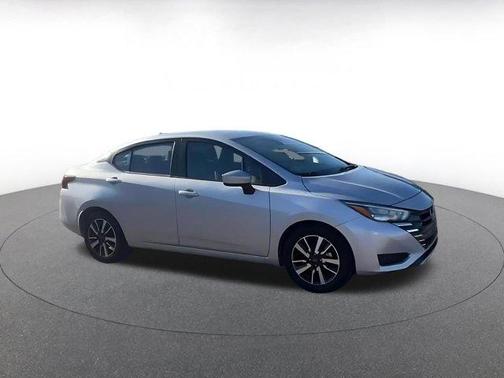 Brilliant Silver Metallic 2025 Nissan Versa 1.6 SV