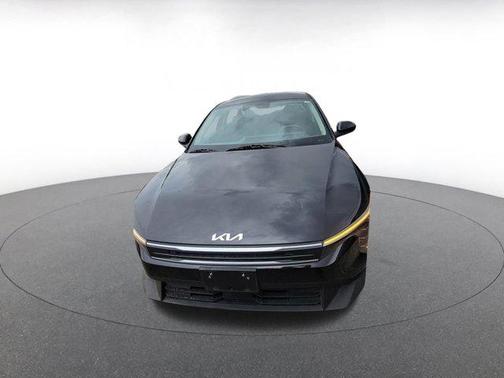 Aurora Black Pearl 2025 Kia K4