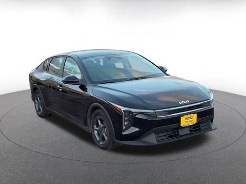 Aurora Black Pearl 2025 Kia K4