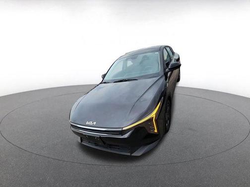 Aurora Black Pearl 2025 Kia K4