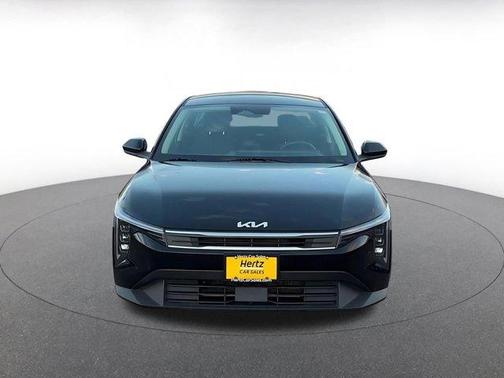 Aurora Black Pearl 2025 Kia K4