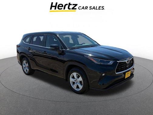Black 2025 Toyota Highlander LE