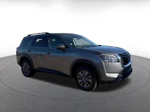 Gun Metallic 2025 Nissan Pathfinder SV