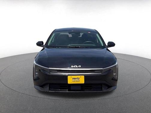 Aurora Black Pearl 2025 Kia K4