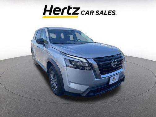 2024 Nissan Pathfinder S