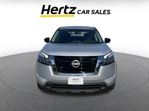 2024 Nissan Pathfinder S