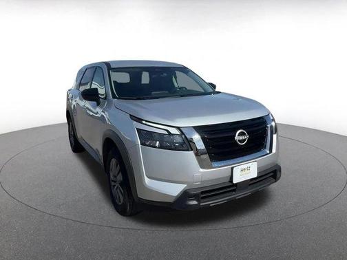 2024 Nissan Pathfinder S