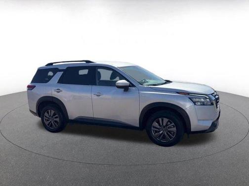 Brilliant Silver Metallic 2025 Nissan Pathfinder SV