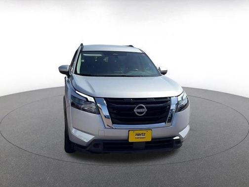 Brilliant Silver Metallic 2025 Nissan Pathfinder SV