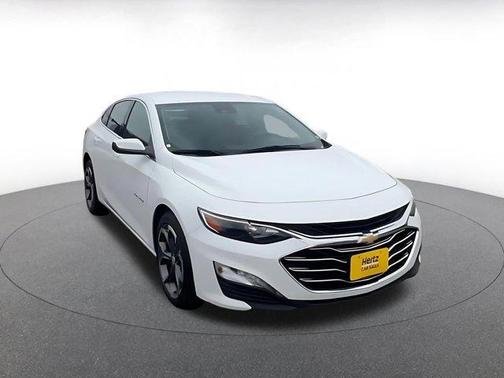 Summit White 2024 Chevrolet Malibu LT