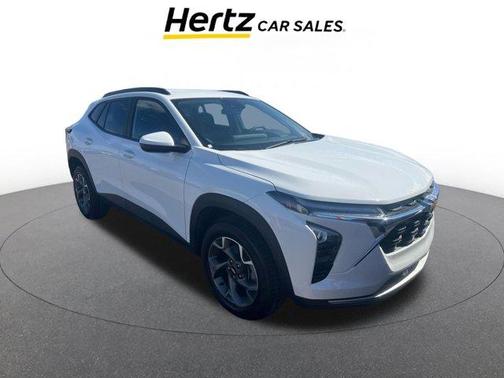 Summit White 2025 Chevrolet Trax LT