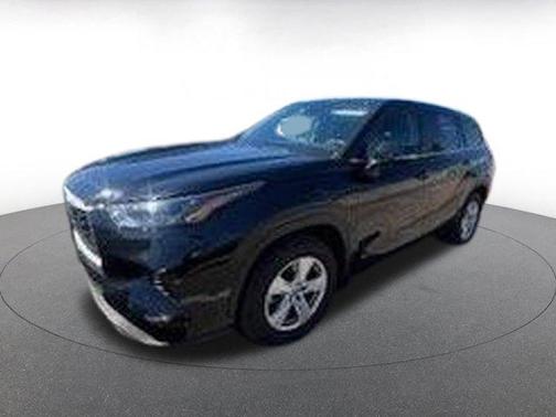 2025 Toyota Highlander LE