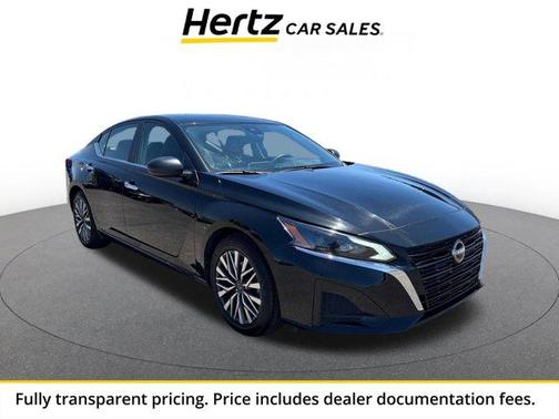 Super Black 2025 Nissan Altima SV