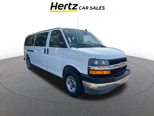2025 Chevrolet Express 3500 LT