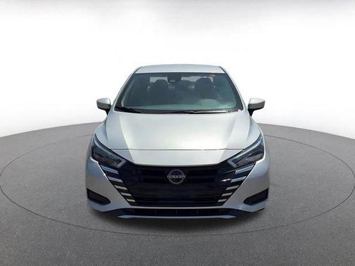 Brilliant Silver Metallic 2025 Nissan Versa 1.6 SV