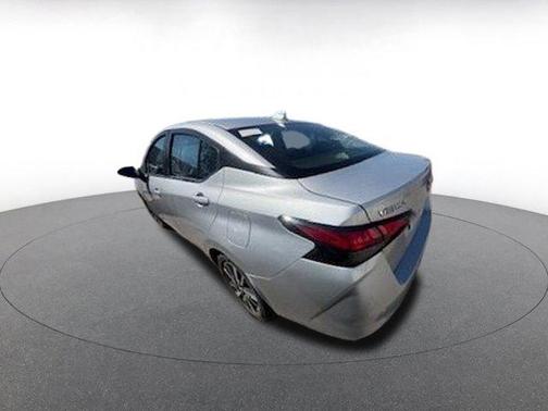 Brilliant Silver Metallic 2025 Nissan Versa 1.6 SV