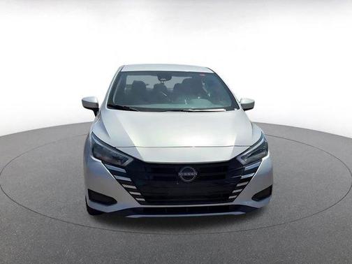 Brilliant Silver Metallic 2025 Nissan Versa 1.6 SV