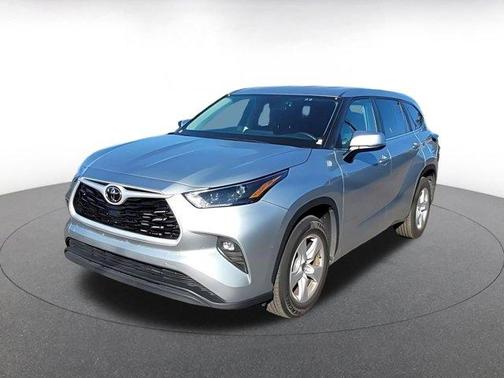 2025 Toyota Highlander LE