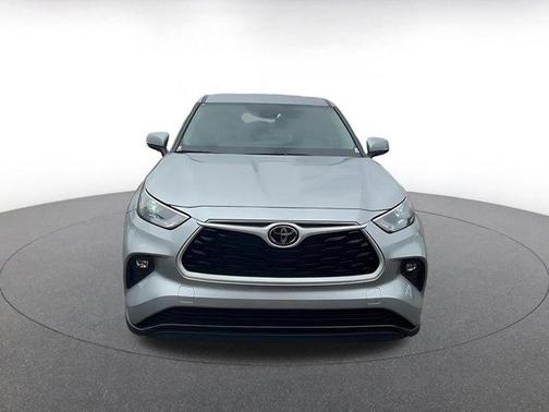 2025 Toyota Highlander LE