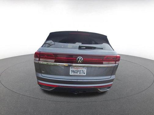 2025 Volkswagen Atlas Cross Sport 2.0T SE w/Technology