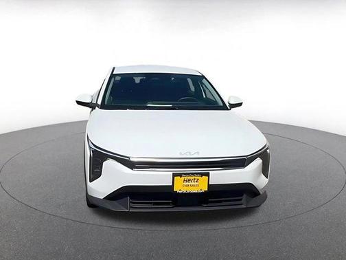 Snow White Pearl 2025 Kia K4