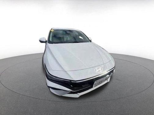 2025 Hyundai ELANTRA HEV Limited