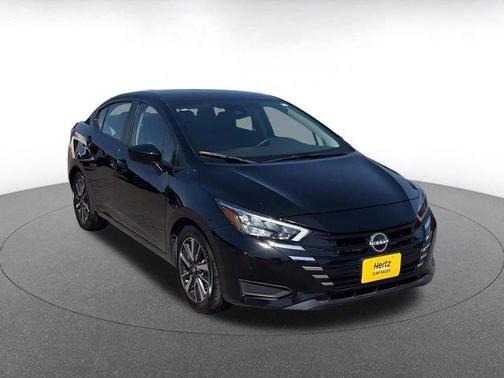 Black 2025 Nissan Versa 1.6 SV