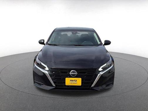 Black 2025 Nissan Altima SV
