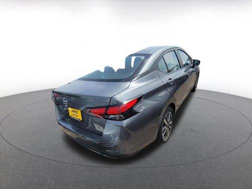 Gun Metallic 2025 Nissan Versa 1.6 SV