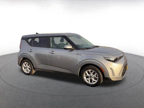 Steel Gray 2025 Kia Soul LX