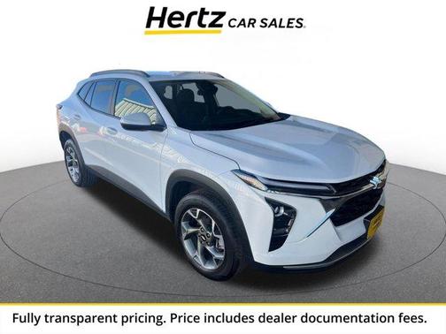 Summit White 2025 Chevrolet Trax LT